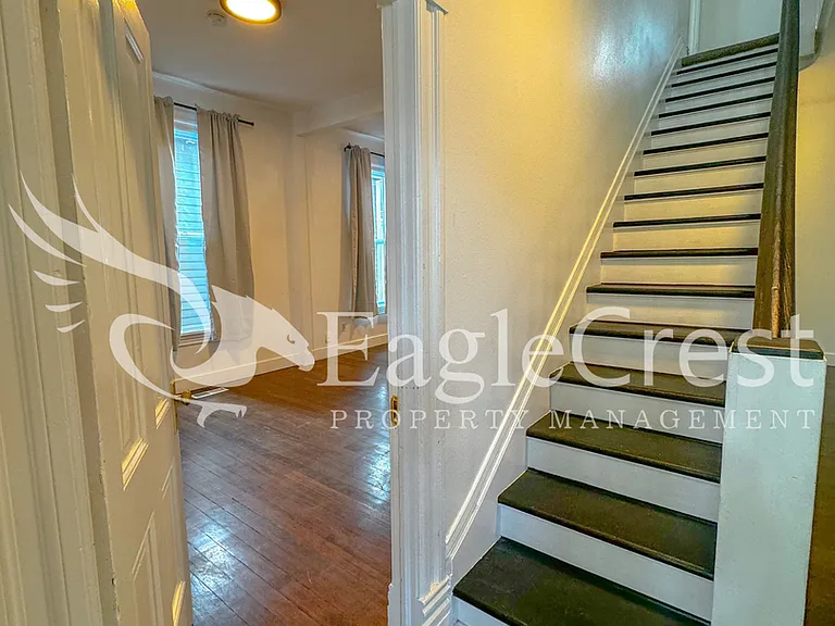 215 S 4th Ave — Photo 3