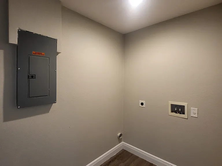 8309 Lena Ct — Photo 18