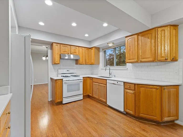 1291 Gettysburg Ct — Photo 28