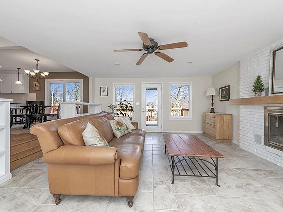 5th image of 10133 Meadowfield Ln