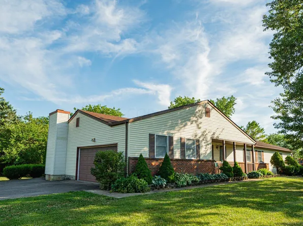 6925 Fayette Dr, West Jefferson, OH 43162