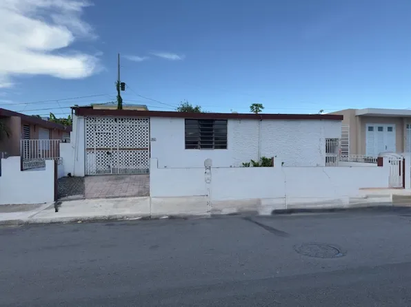 Urb Villa Espana F4 Calle Salamanca, Bayamon, PR 00961