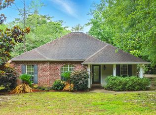 129 E Sunnybrook Rd, Carriere, MS 39426