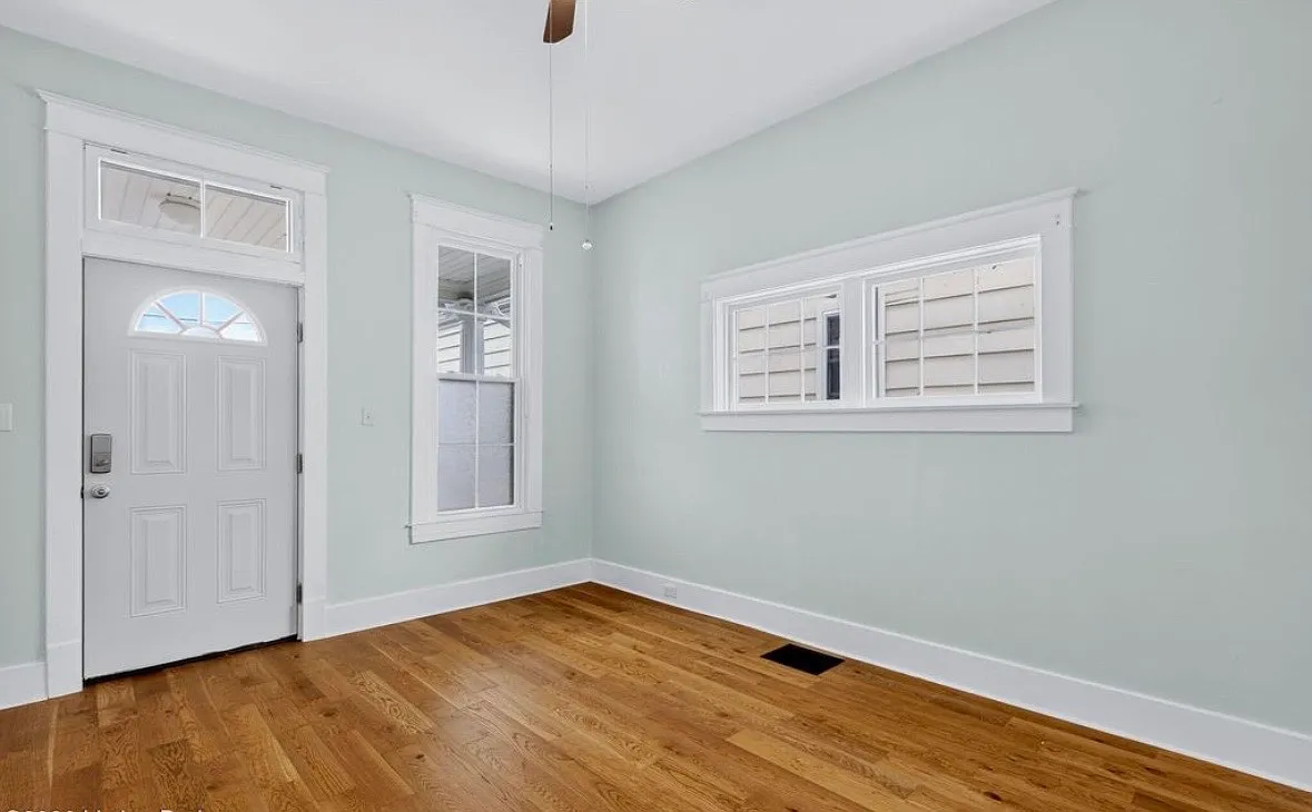 2 bed, $1,400 — Photo 4