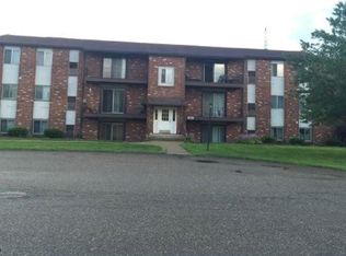 5980 Margie Cir SW APT 201, Navarre, OH 44662