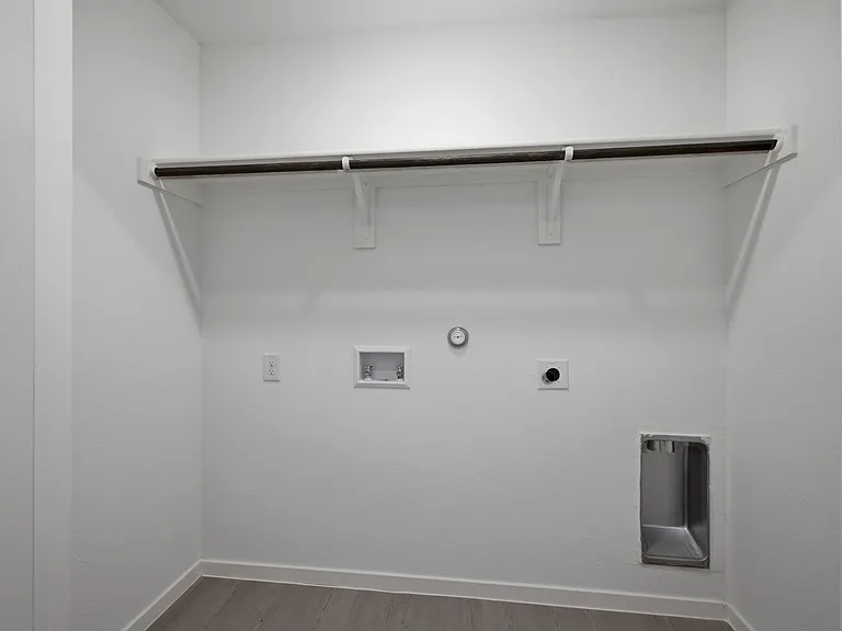 2141 Jesse James Ln — Photo 22