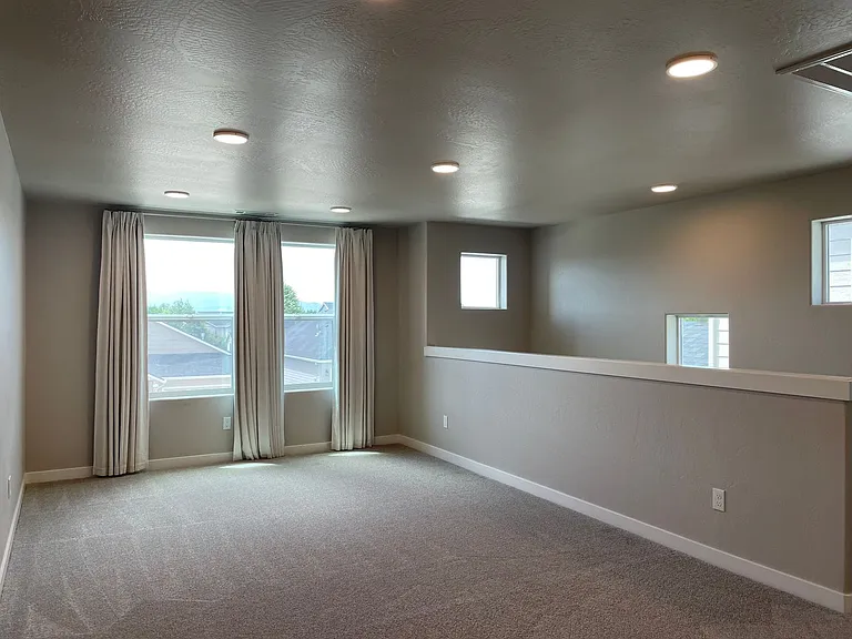 1131 Rutherford Dr — Photo 18