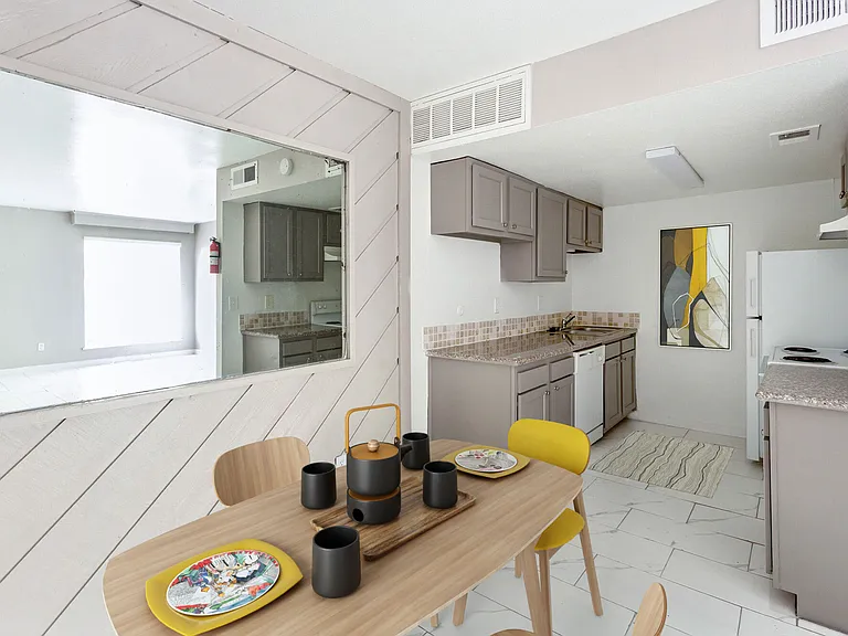 Town Park Apartments — Photo 1