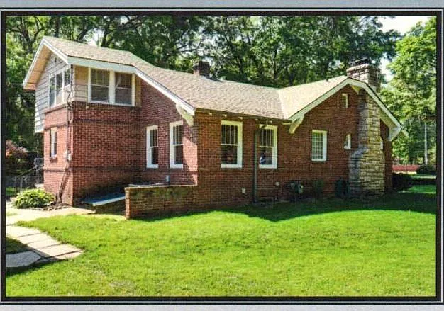 2 bed, 1151 sqft, $1,850 — Photo 4