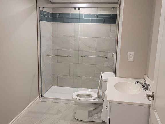 5th image of 7 Billingham Hts Basement A