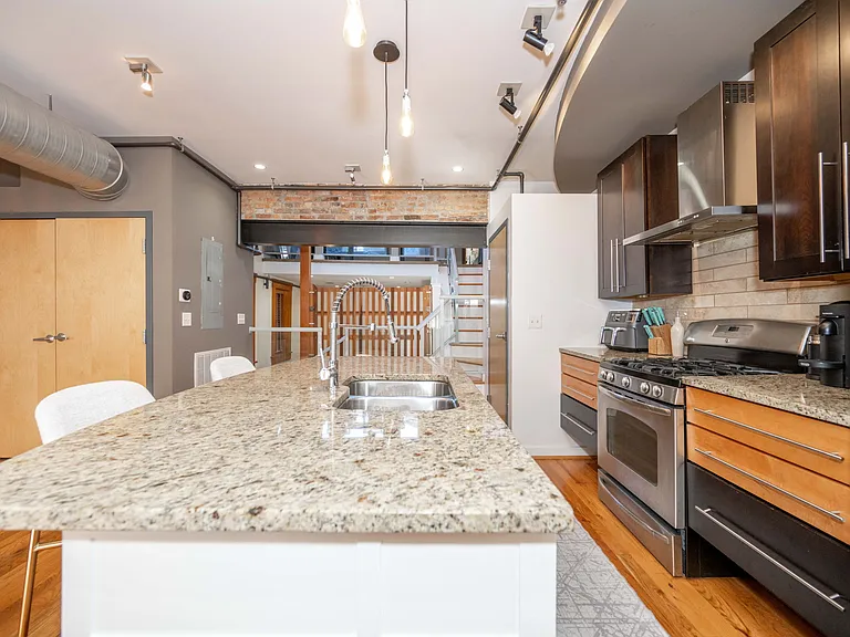 1417 Main St #5 — Photo 17