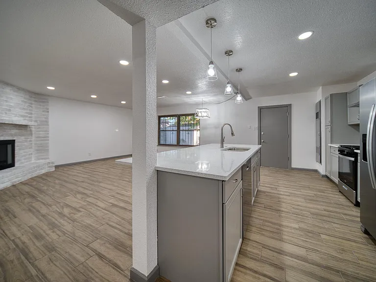 11144 Pink Coral Dr — Photo 1