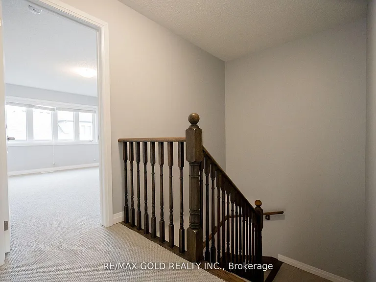4064 Maitland St — Photo 14