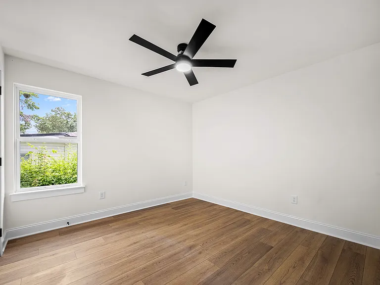 816 W Lincoln St — Photo 13