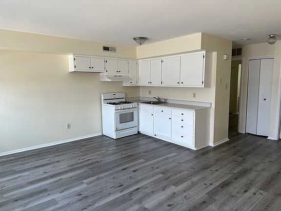 5th image of 8710 Frankford Ave #7B