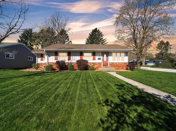 1103 4th AVENUE, Grafton, WI 53024
