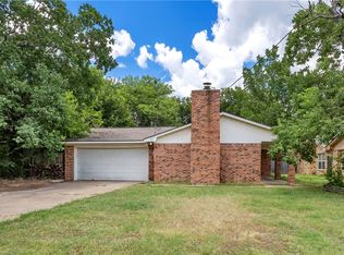 3015 Red Robin Loop, Bryan, TX 77802
