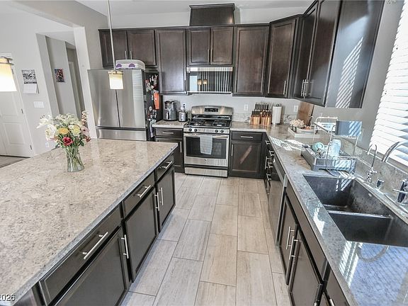 5th image of 1021 Peaceful Glen Ct