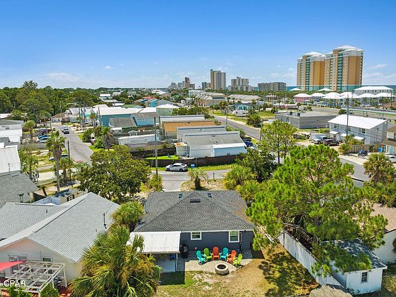 4th image of 3942 Ocean View Dr