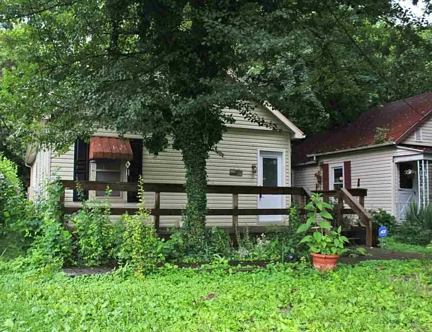 9 Yorkshire Dr photo 1