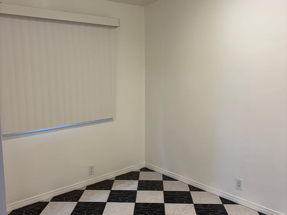 1st image of 317 N Laurel Ave