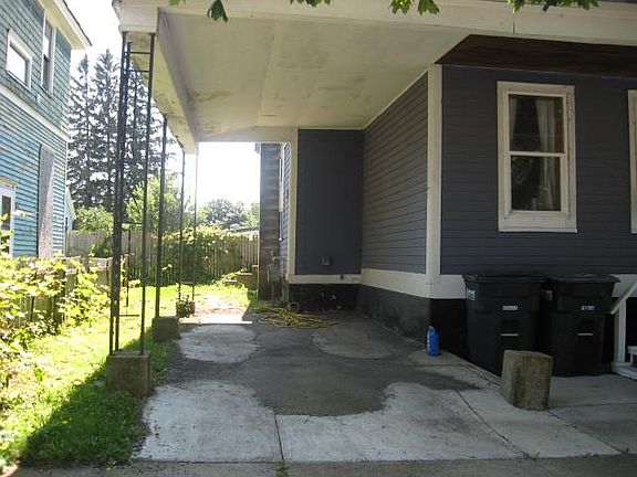 2nd image of 315 Lafayette St