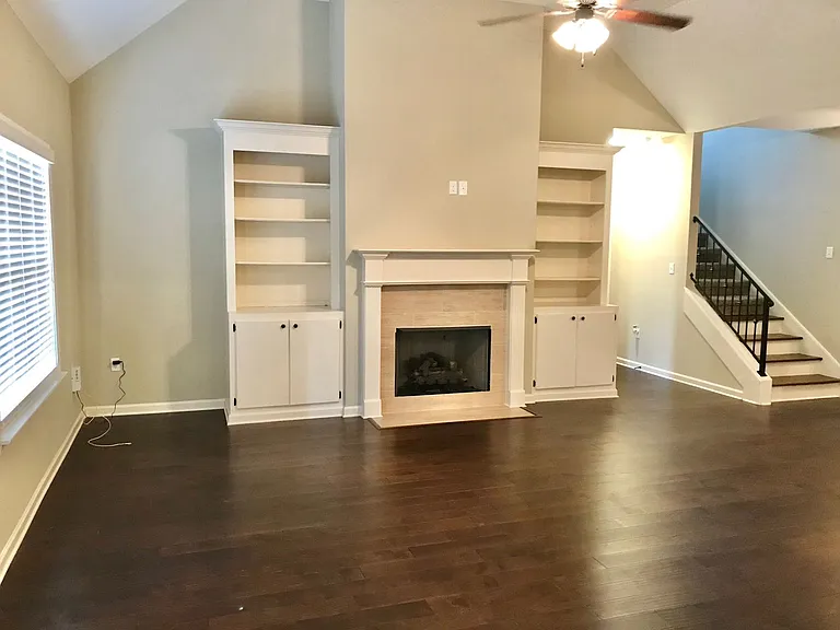 5413 Riverstone Dr — Photo 2