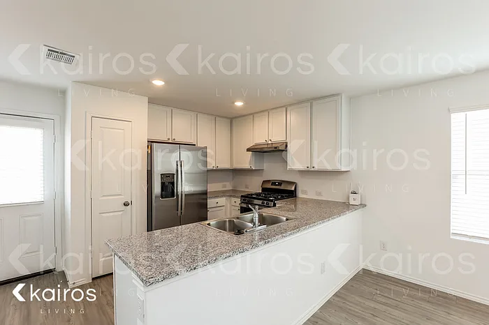 13831 Weir Pl — Photo 6