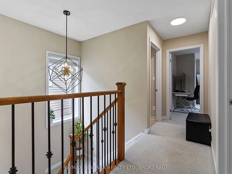 8511 Jennifer Cres — Photo 16