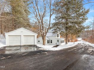 4 Moore Rd, East Greenbush, NY 12061