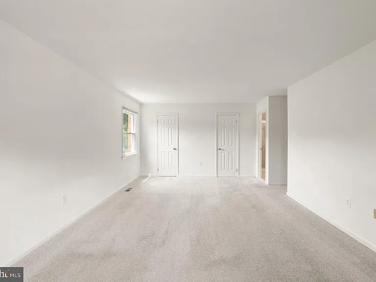 8902 Huxley Ct — Photo 50