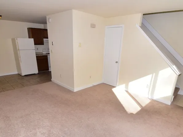 36 Chatfield St, Stamford, CT 06907