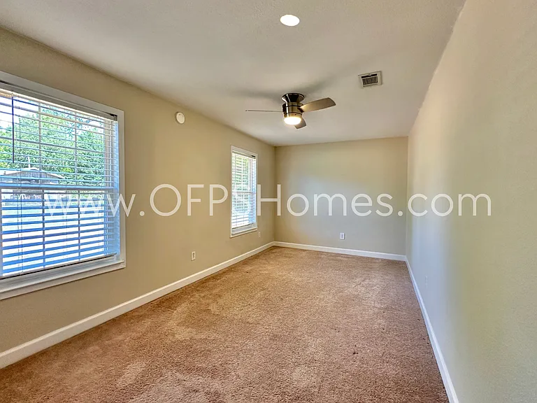 4490 Highway 87 N — Photo 18