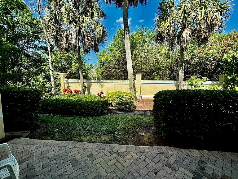22162 Majestic Woods Way — Photo 1