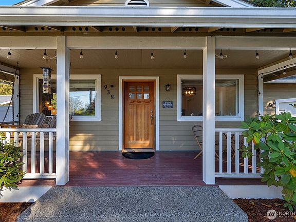 2nd image of 938 NW Camano Drive