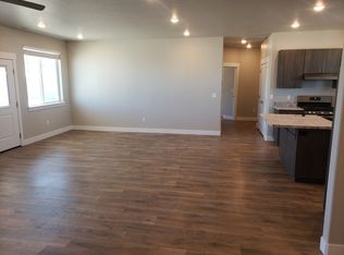 4298 N High Noon St, Enoch, UT 84721