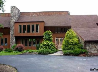 2341 Deininger Rd, York, PA 17406