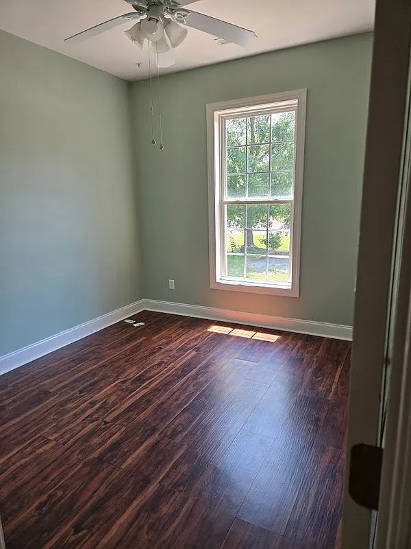 3 bed, 2.0 bath, 1680 sqft, $2,200 — Photo 3