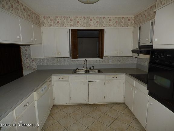 5th image of 326 Roan Ready Rd
