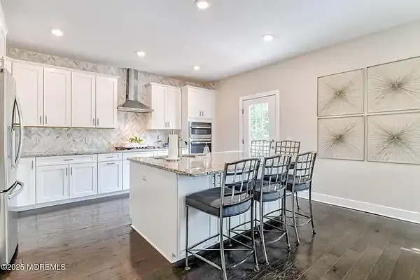 1529 Paxton Ln — Photo 8