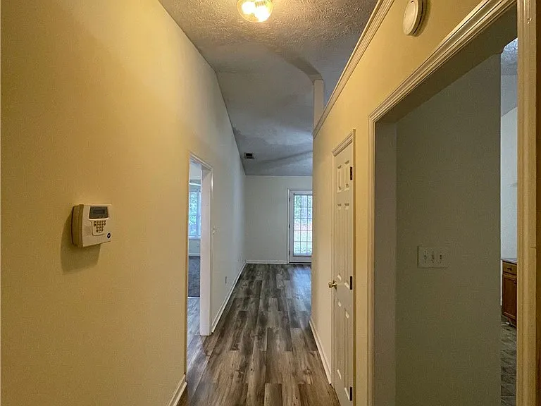 522 Longview Dr #B — Photo 2