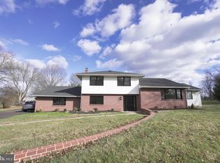 937 General Nash Dr, Lansdale, PA 19446