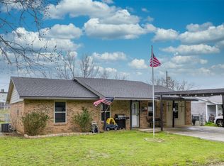 111 E 5th St, Maypearl, TX 76064