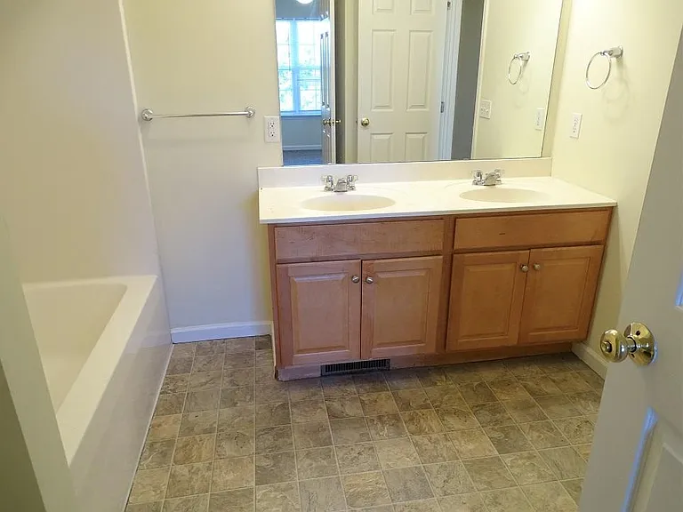 104 Park Place Cir — Photo 12