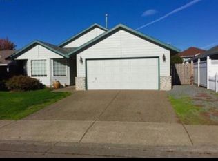 1207 Meadowlawn Pl, Molalla, OR 97038