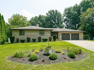 50 Deepwood Dr, Rochester, NY 14606