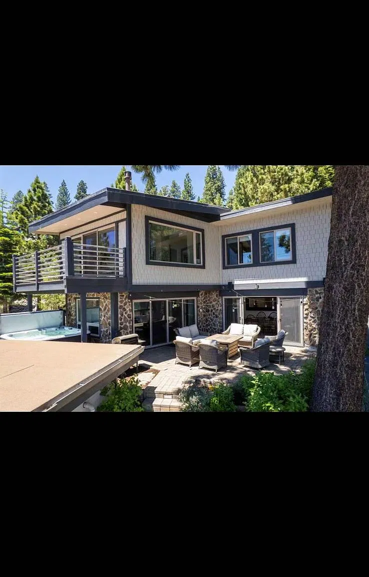 3 bed, 2.5 bath, 1350 sqft, $11,000 — Photo 2