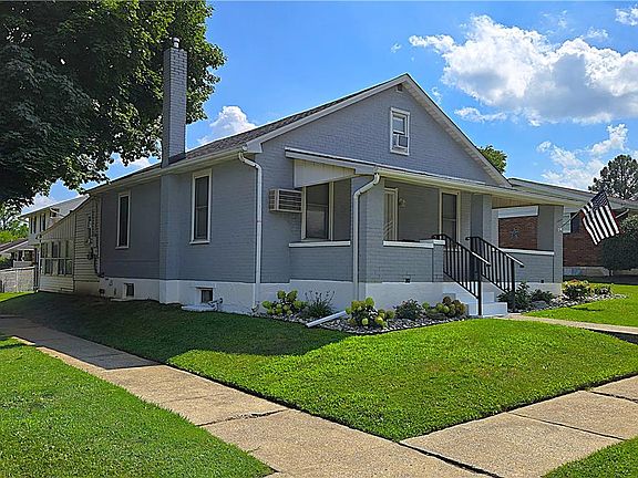 2nd image of 4002 Chew St
