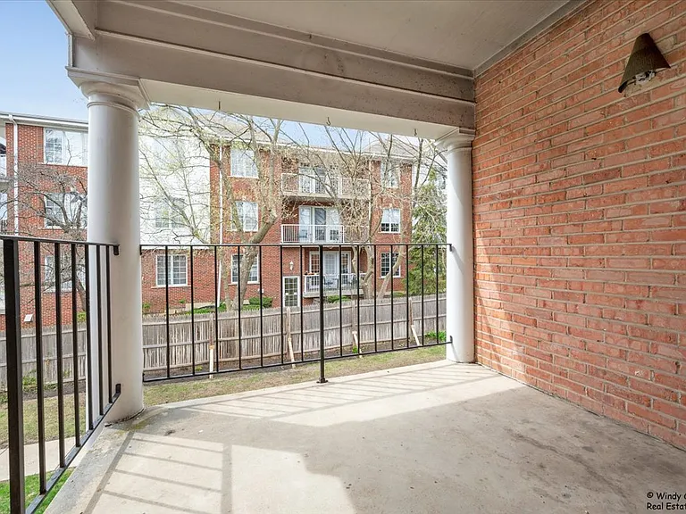 510 Shorely Dr #201 — Photo 14