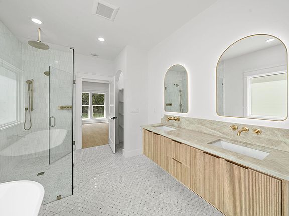 3rd image of 57 Village Ct